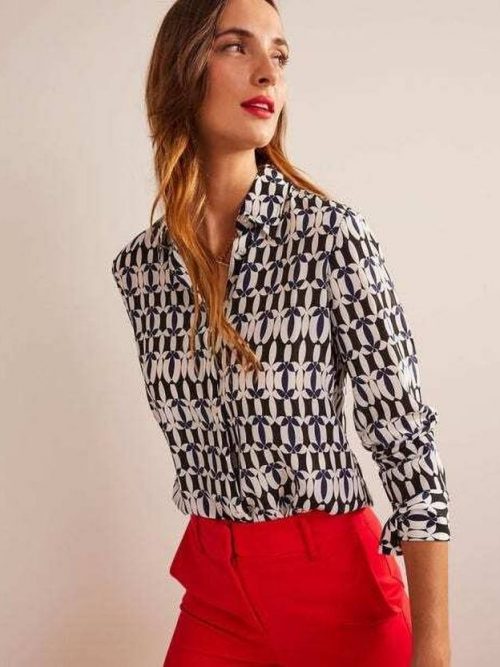 Women Regular Fit Printed Spread Collar Casual Shirt